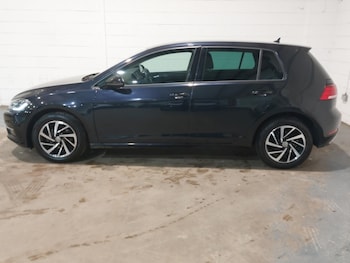 Used Volkswagen Golf 2019 for sale - 77424118: Photo