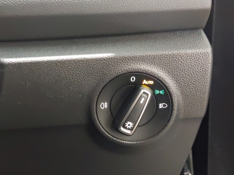 Used Volkswagen T-Roc 2025 for sale - 76947270: Photo 14