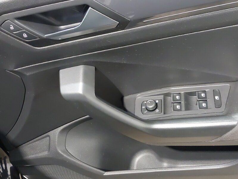 Used Volkswagen T-Roc 2020 for sale - 77816875: Photo 13