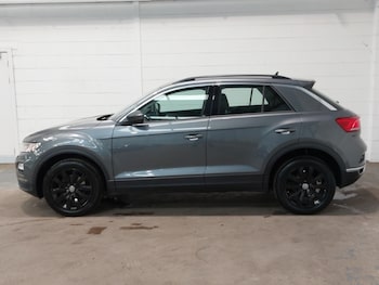 Used Volkswagen T-Roc 2020 for sale - 79343137: Photo