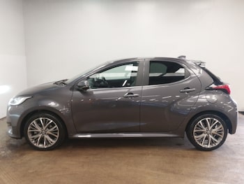 Used Toyota Yaris 2022 for sale - 75675110: Photo