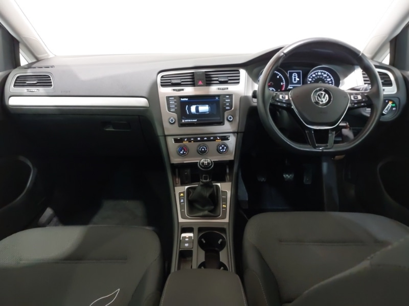 Used Volkswagen Golf 2016 for sale - 76456132: Photo 2