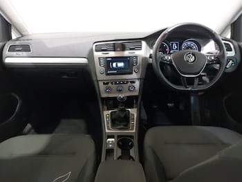 Used Volkswagen Golf 2016 for sale - 76456132: Photo