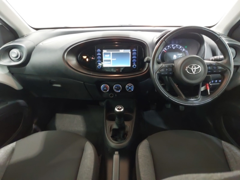 Used Toyota Aygo X 2022 for sale - 76373192: Photo 2