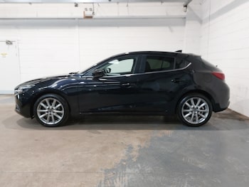 Used Mazda Mazda3 2017 for sale - 76226059: Photo 4