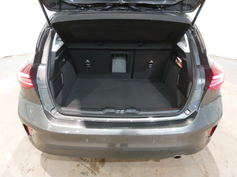 Used Ford Focus 2022 for sale - 76397467: Photo 8