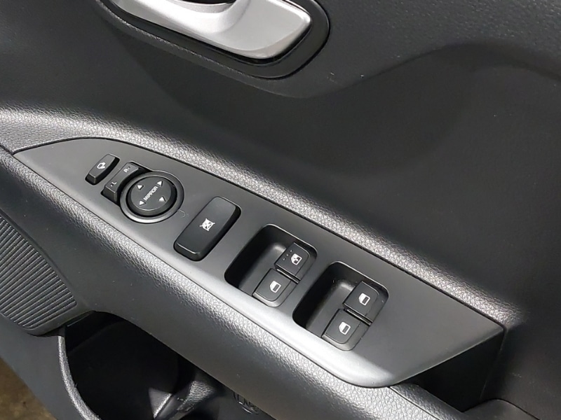 Used Kia Stonic 2023 for sale - 77252315: Photo 12