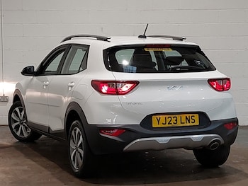 Used Kia Stonic 2023 for sale - 77252315: Photo