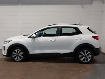 Used Kia Stonic 2023 for sale - 77252315: Photo