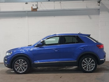 Used Volkswagen T-Roc 2018 for sale - 79492858: Photo