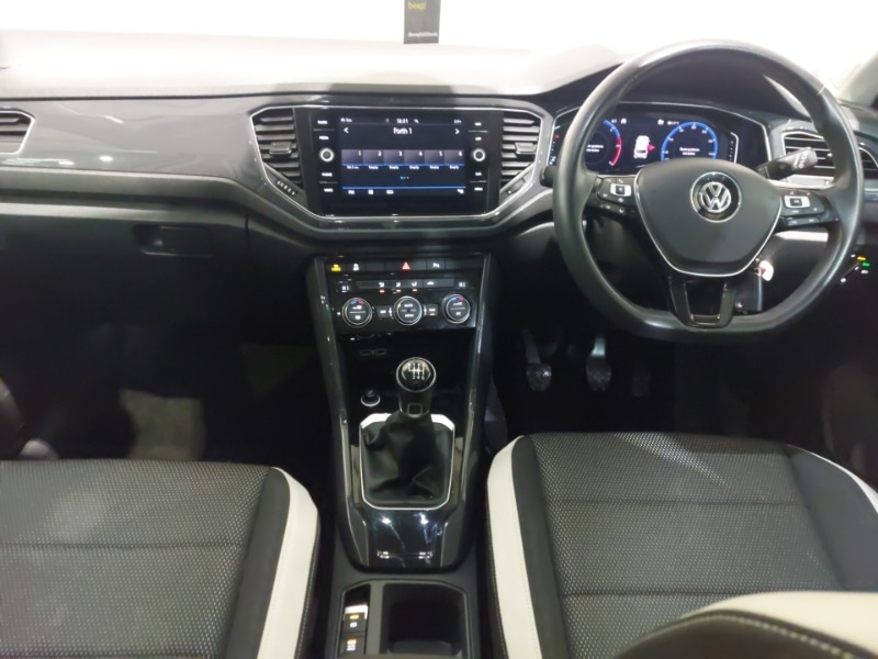 Used Volkswagen T-Roc 2018 for sale - 77160201: Photo 2