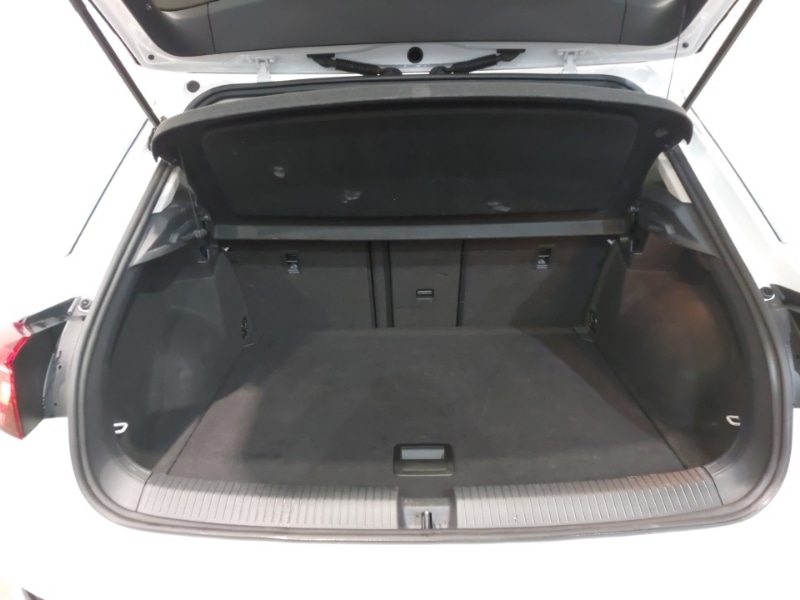 Used Volkswagen T-Roc 2018 for sale - 77160201: Photo 8