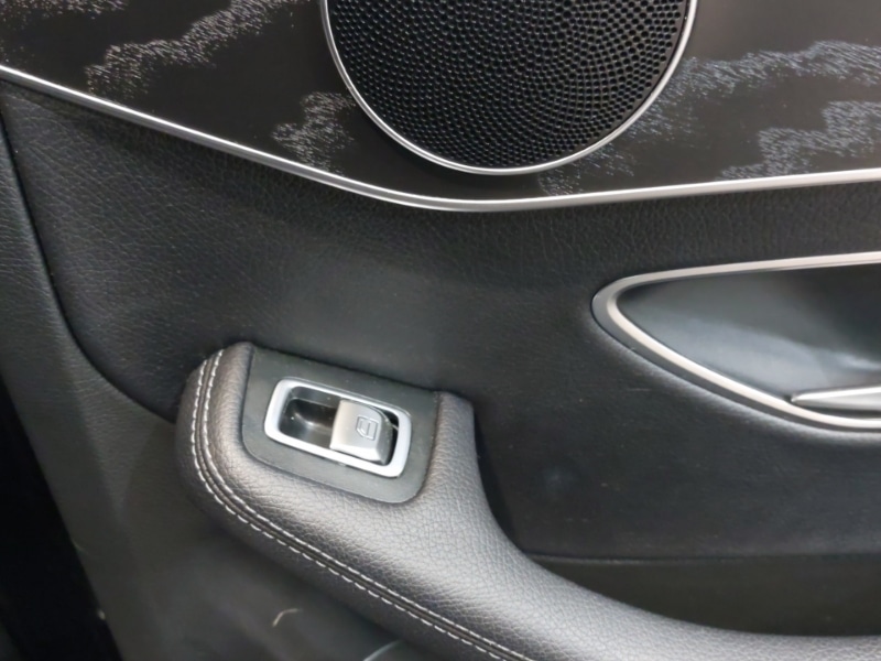 Used Mercedes-Benz C Class 2018 for sale - 76484119: Photo 11