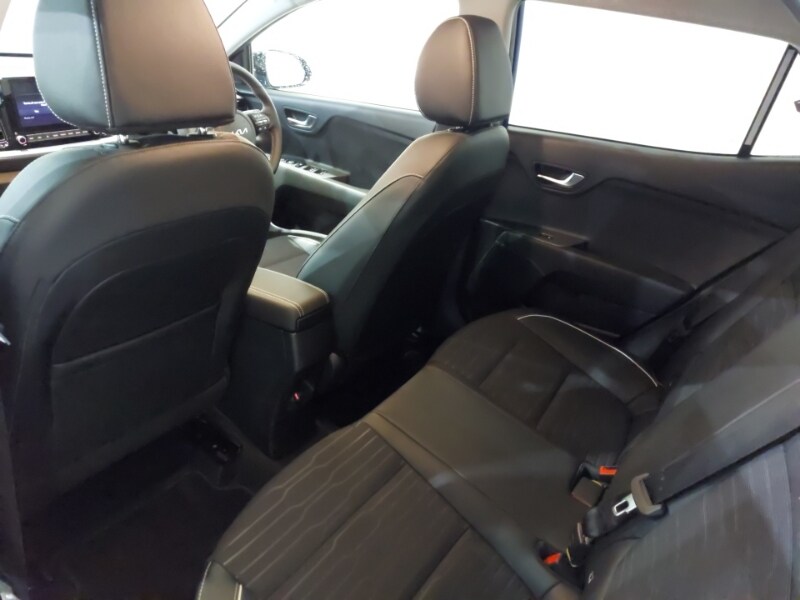Used Kia Stonic 2025 for sale - 76213375: Photo 6