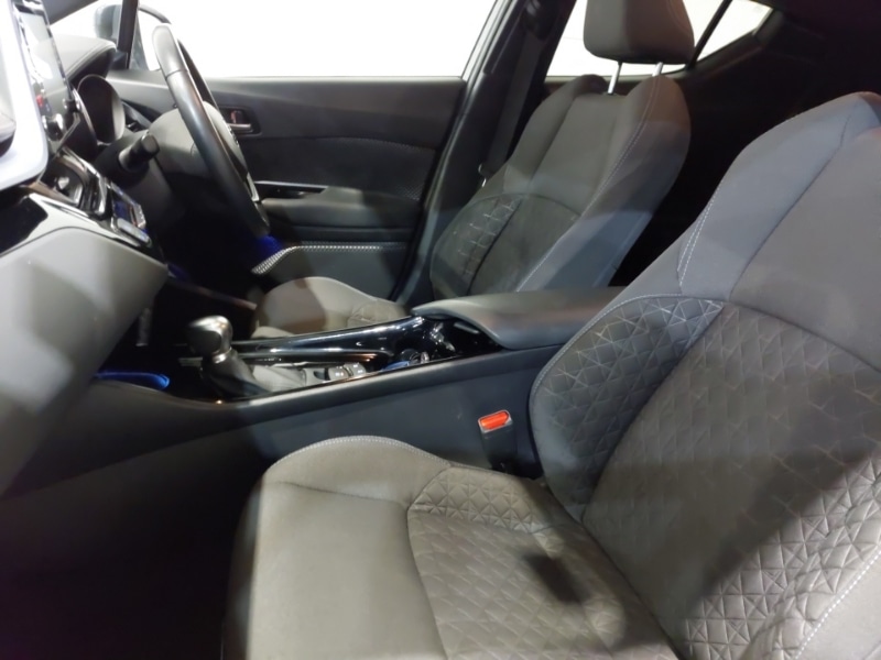 Used Toyota C-HR 2021 for sale - 76880385: Photo 5