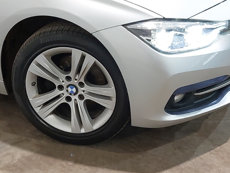 Used BMW 3 Series 2018 for sale - 77610872: Photo 9