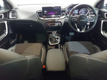 Used Kia XCeed 2025 for sale - 77948024: Photo