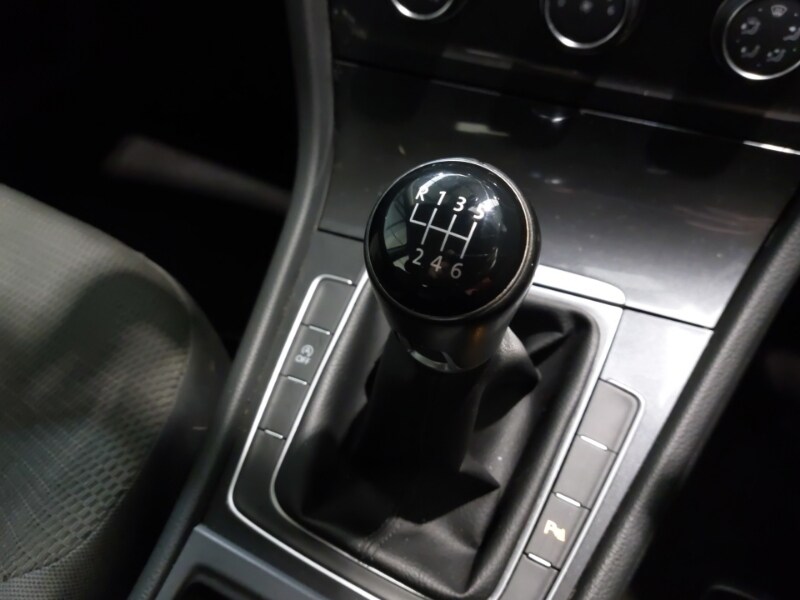 Used Volkswagen Golf 2018 for sale - 76059077: Photo 18
