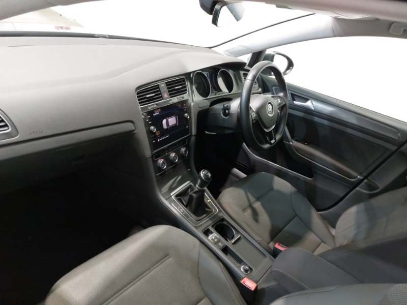 Used Volkswagen Golf 2018 for sale - 76059077: Photo 5
