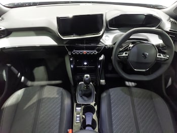Used Peugeot 2008 2024 for sale - 75686800: Photo