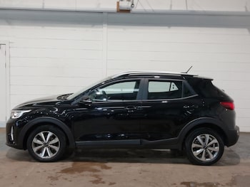 Used Kia Stonic 2023 for sale - 75976701: Photo