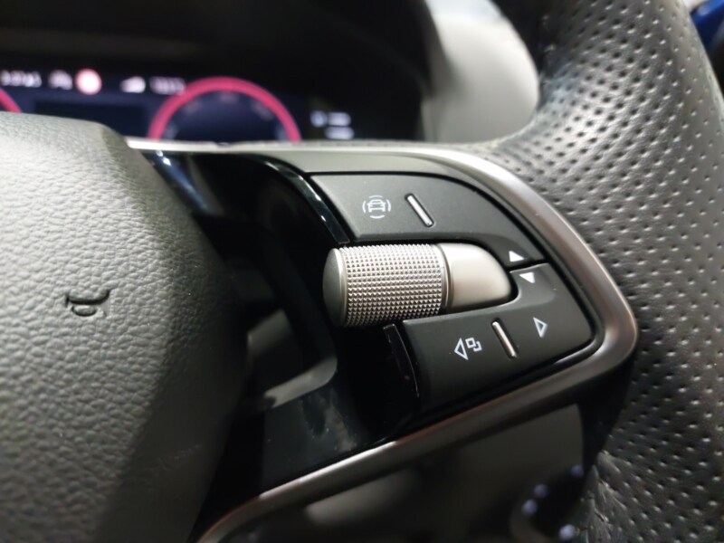 Used Skoda Karoq 2024 for sale - 76325819: Photo 17