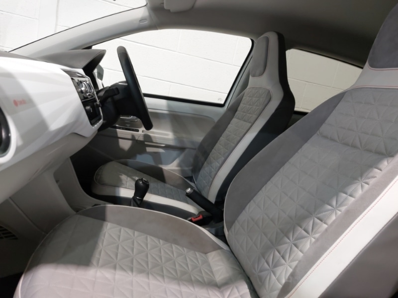 Used Volkswagen up! 2023 for sale - 76602511: Photo 5