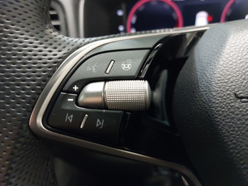 Used Skoda Karoq 2024 for sale - 76053147: Photo 16