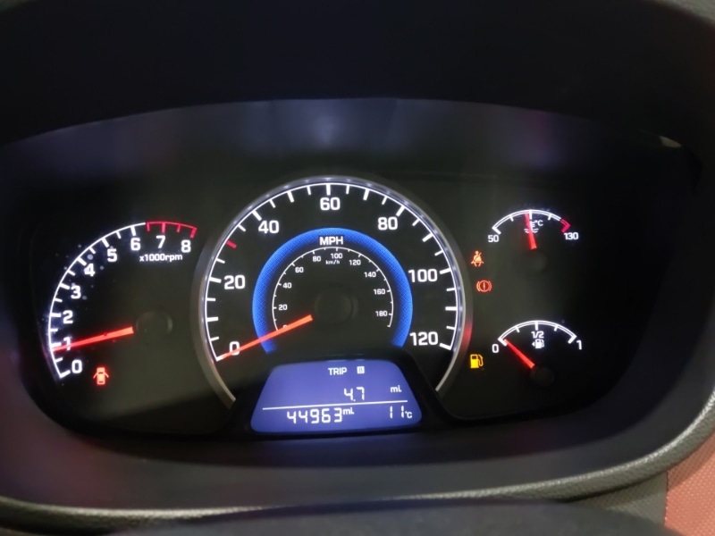 Used Hyundai i10 2017 for sale - 76354798: Photo 15