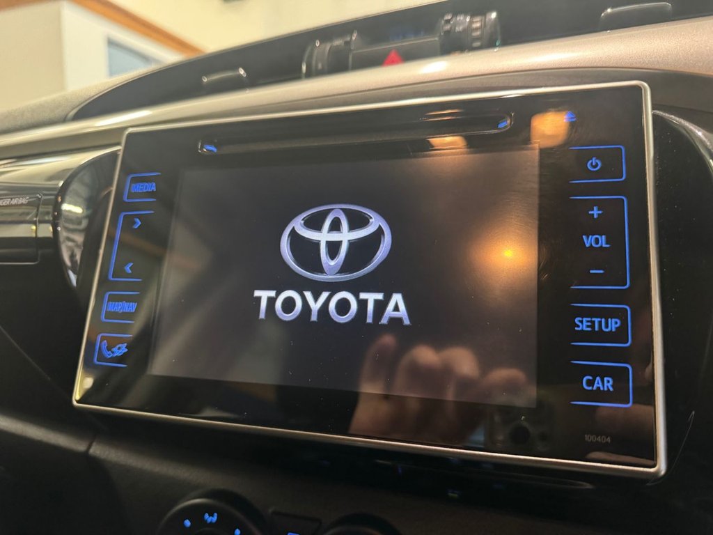 Used Toyota Hilux 2018 for sale - 76386597: Photo 10