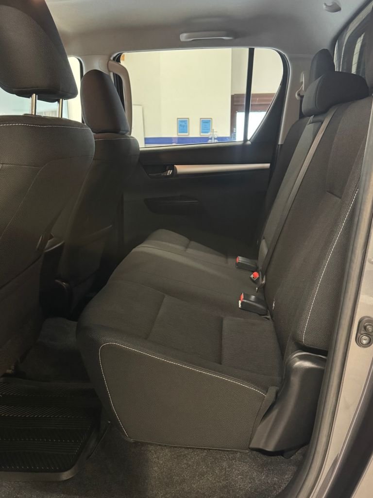 Used Toyota Hilux 2018 for sale - 76386597: Photo 19