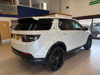 Used Land Rover Discovery Sport 2021 for sale - 78082710: Photo