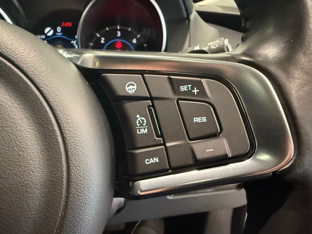 Used Jaguar F-Pace 2017 for sale - 75986322: Photo 21