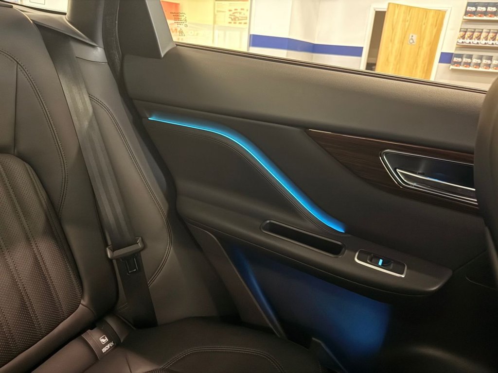 Used Jaguar F-Pace 2017 for sale - 75986322: Photo 23