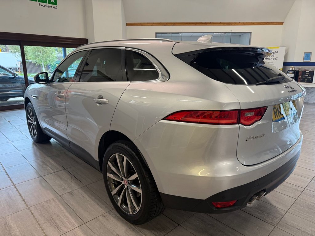 Used Jaguar F-Pace 2017 for sale - 75986322: Photo 5