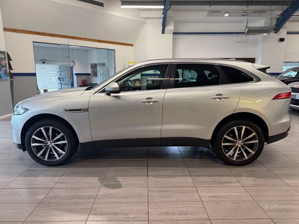 Used Jaguar F-Pace 2017 for sale - 75986322: Photo 6