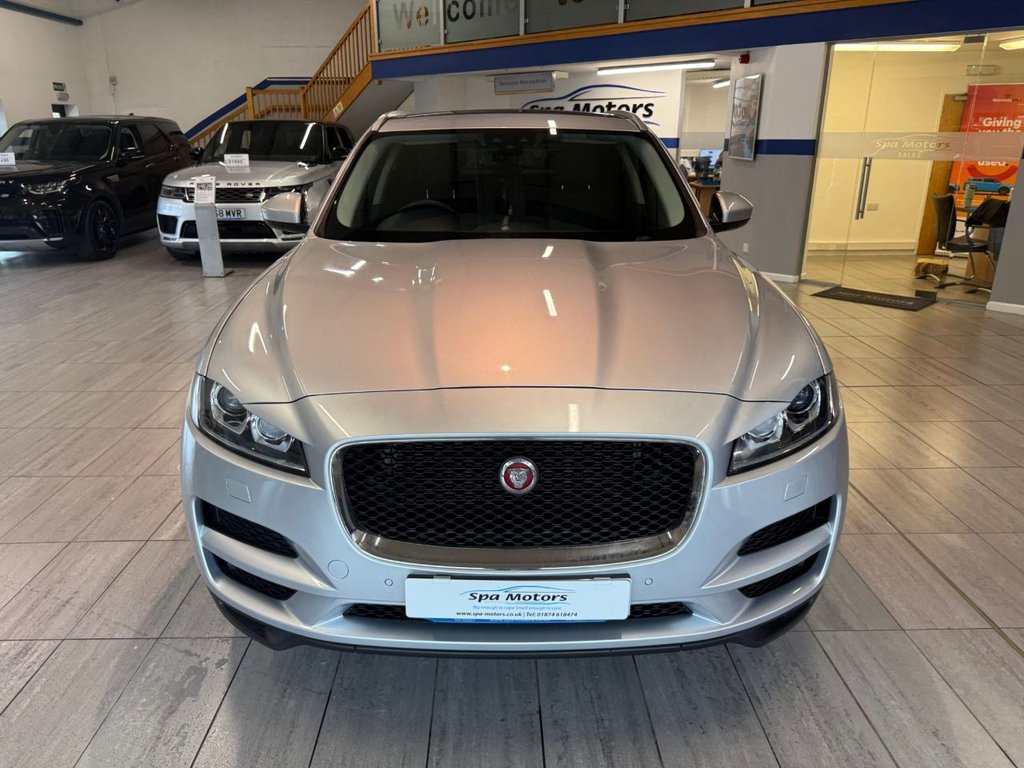Used Jaguar F-Pace 2017 for sale - 75986322: Photo 8