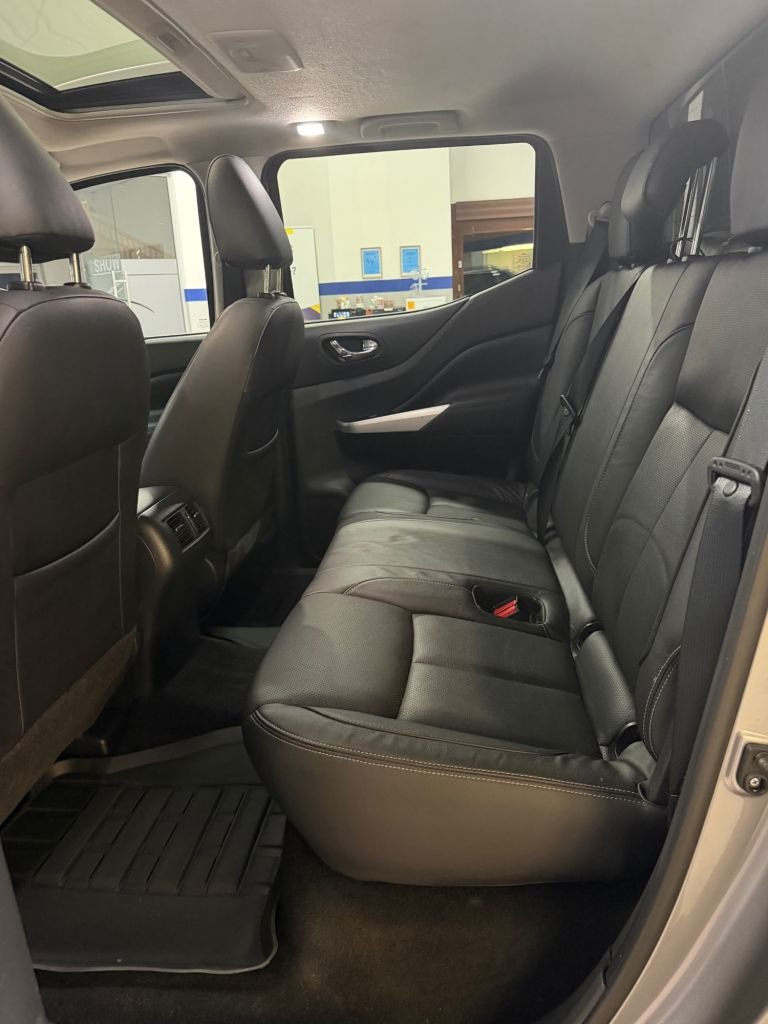 Used Nissan Navara 2017 for sale - 77007106: Photo 21