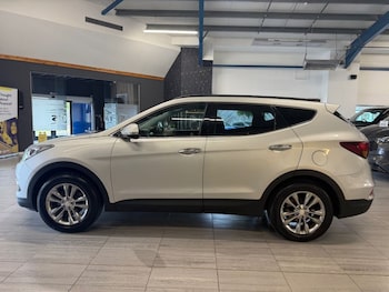 Used Hyundai Santa Fe 2016 for sale - 79058954: Photo