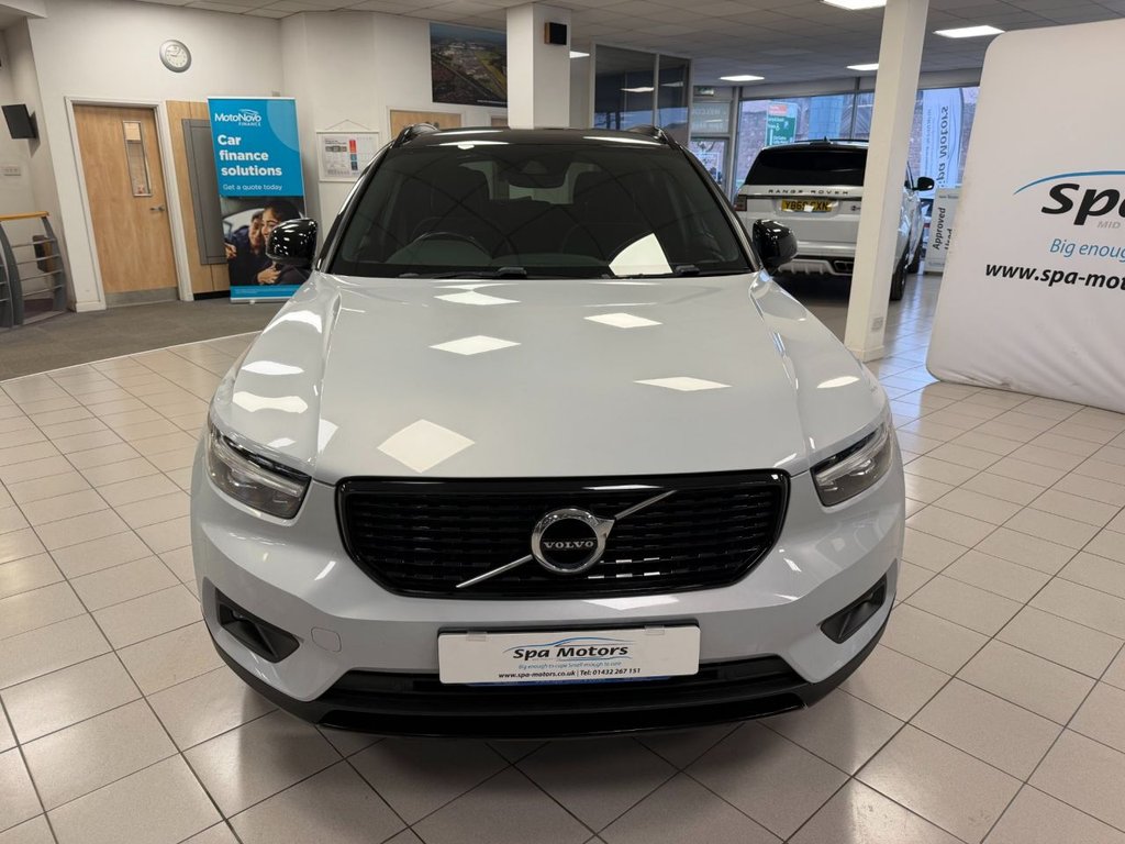 Used Volvo XC40 2021 for sale - 77805861: Photo 2