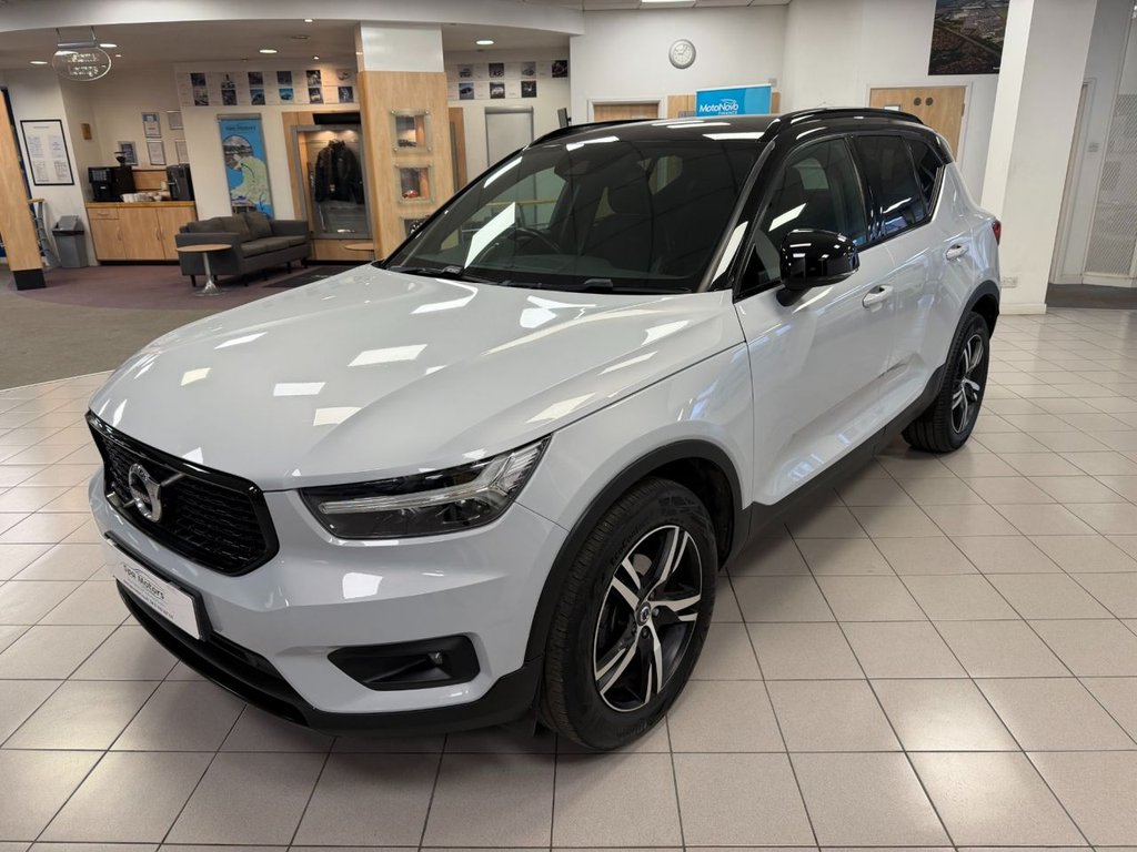 Used Volvo XC40 2021 for sale - 77805861: Photo 3