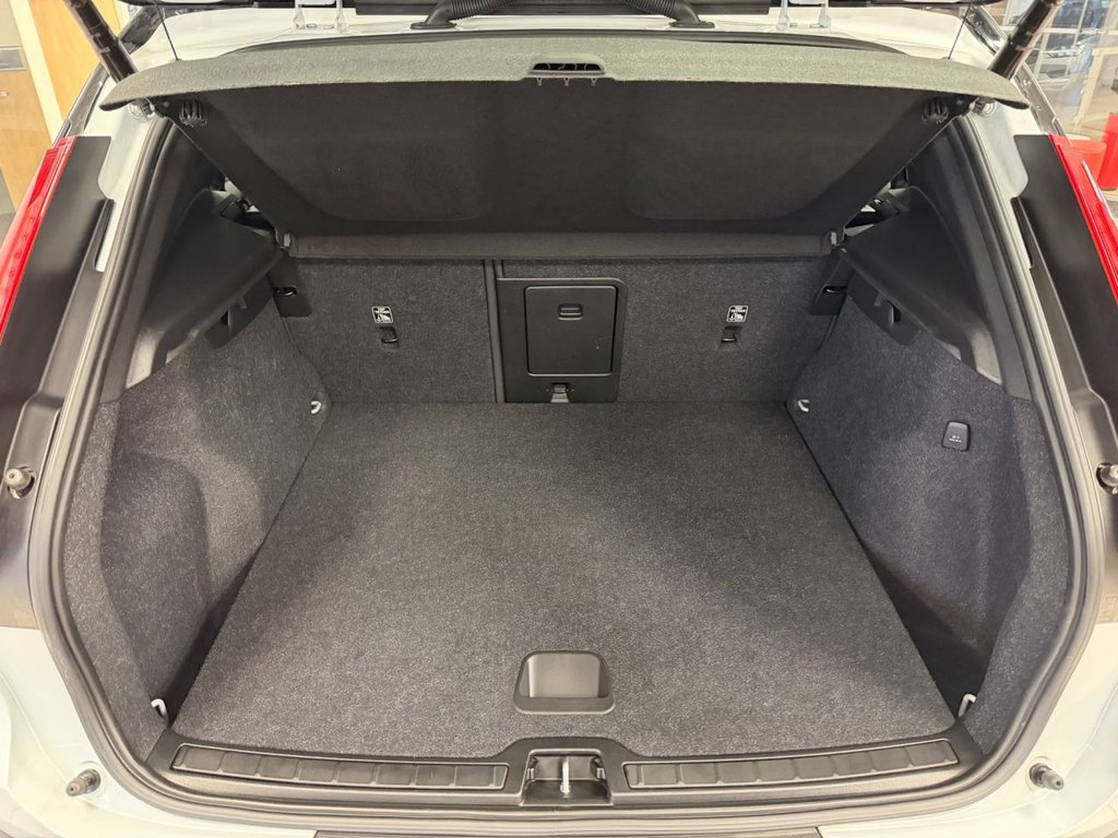 Used Volvo XC40 2021 for sale - 77805861: Photo 7