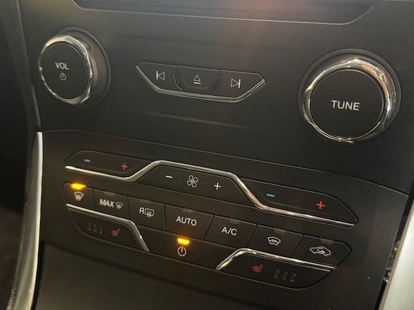 Used Ford Edge 2017 for sale - 76245396: Photo 17