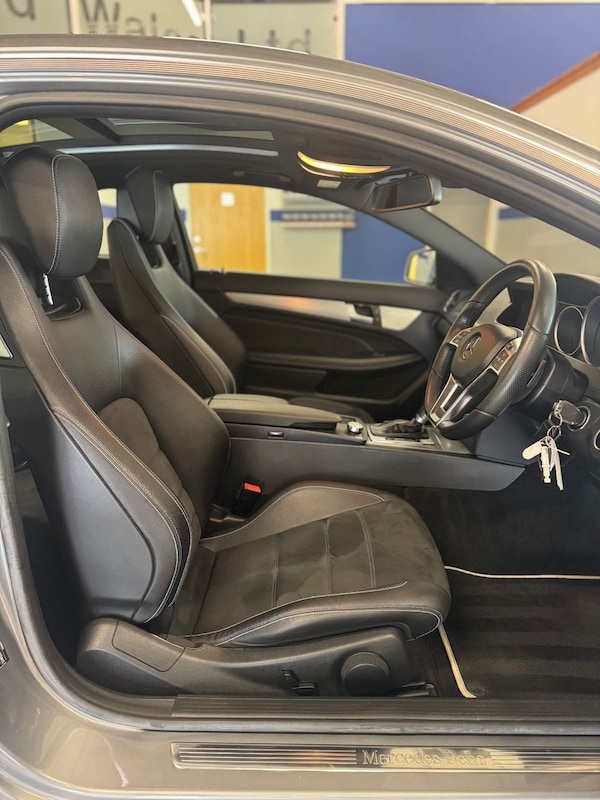 Used Mercedes-Benz C-Class 2015 for sale - 76105604: Photo 14