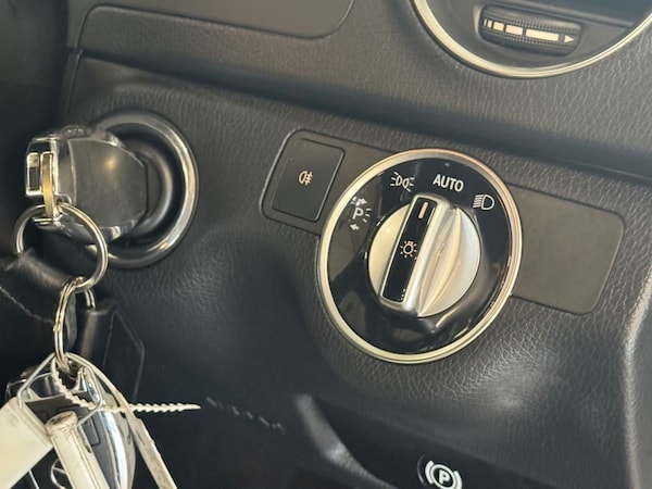 Used Mercedes-Benz C-Class 2015 for sale - 76105604: Photo 17