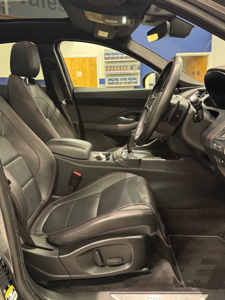 Used Jaguar E-Pace 2020 for sale - 76768547: Photo 11