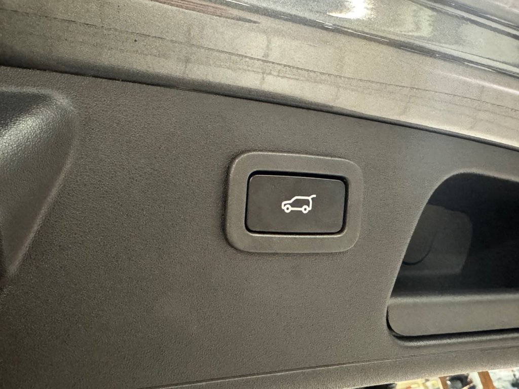 Used Jaguar E-Pace 2020 for sale - 76768547: Photo 25