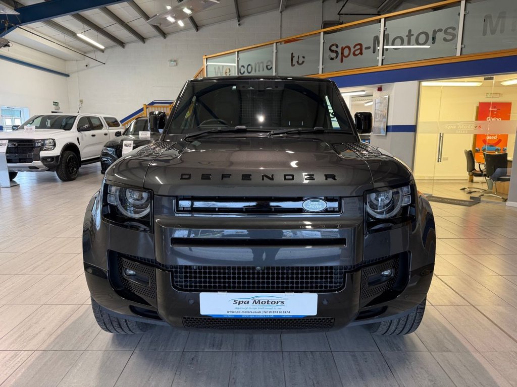 Used Land Rover Defender 2022 for sale - 77557581: Photo 2