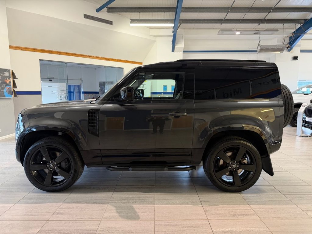 Used Land Rover Defender 2022 for sale - 77557581: Photo 4