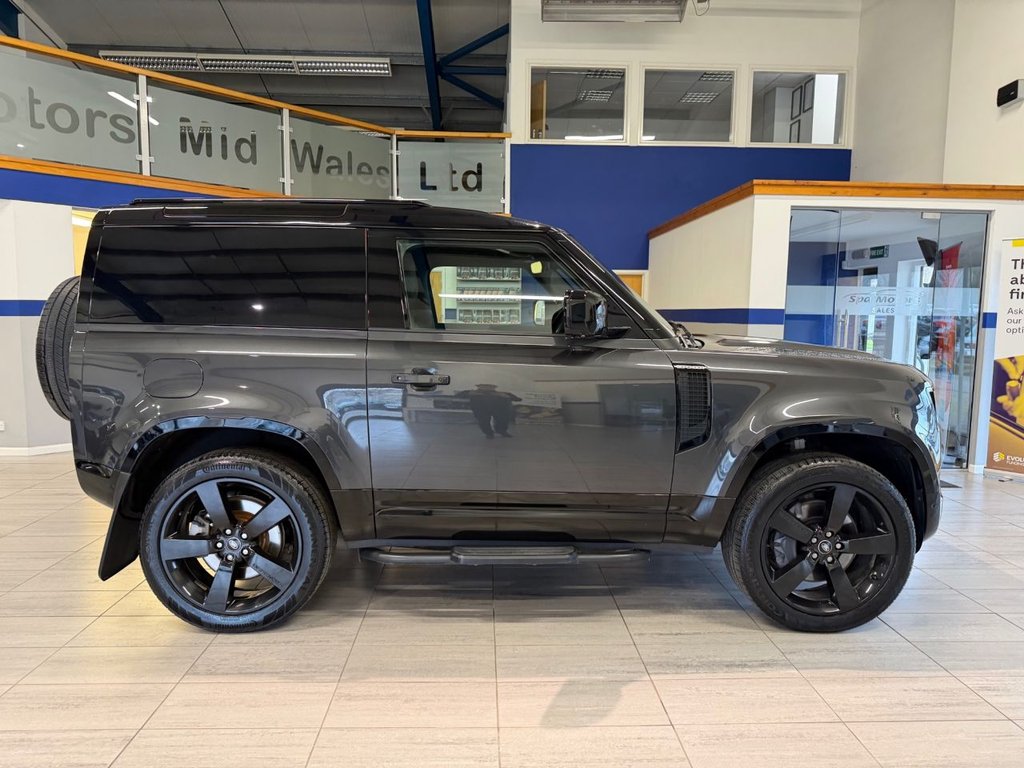 Used Land Rover Defender 2022 for sale - 77557581: Photo 8